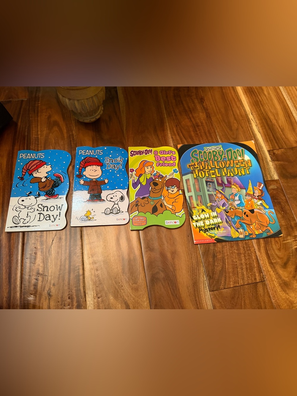 Snoopy Scooby doo children’s book bundle lot